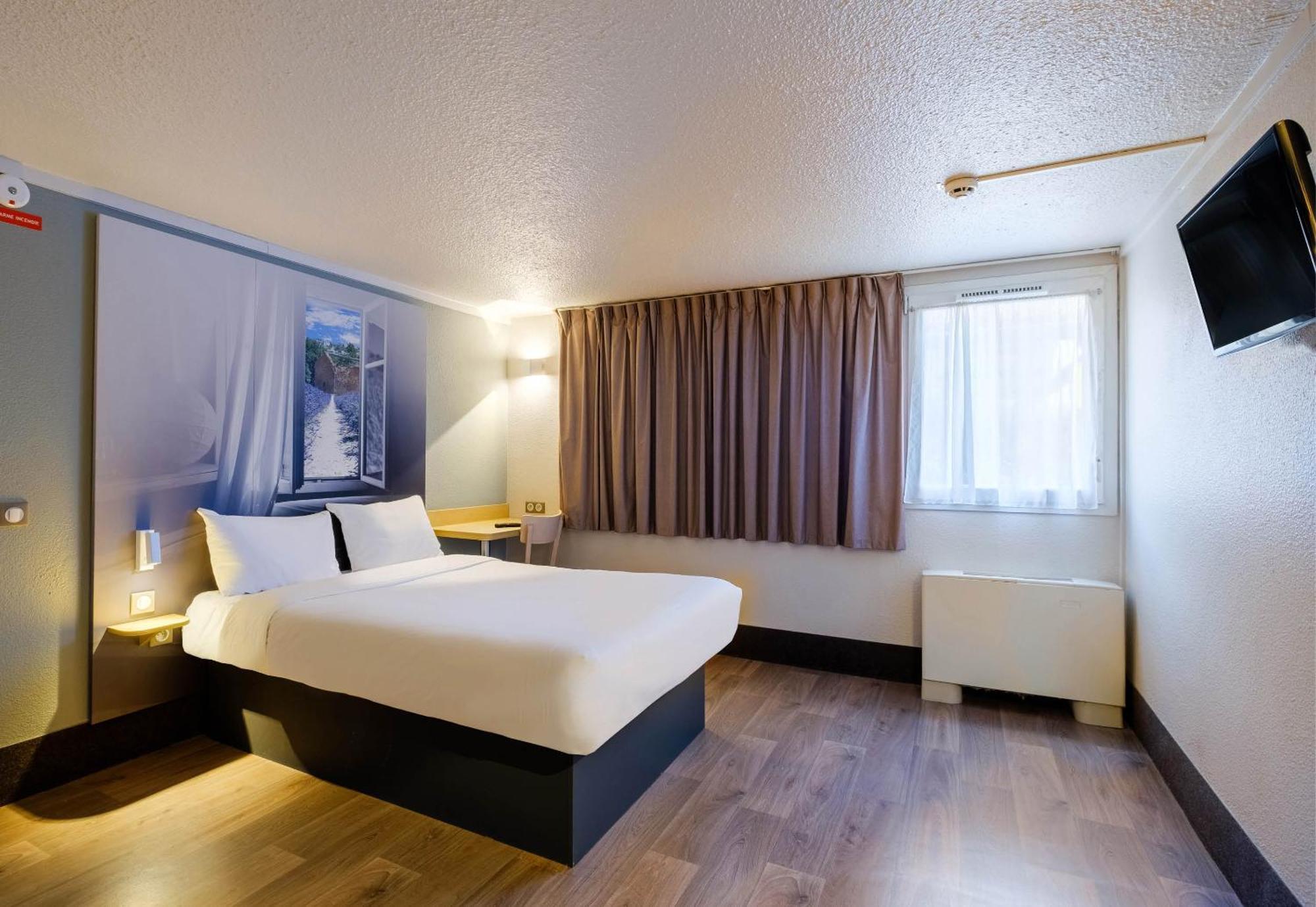 บีแอนด์บี โฮเทล เฟรจูส ปูเกต์-ซูร์-อาร์ฌ็อง Hotel เฟรฌูส ภายนอก รูปภาพ