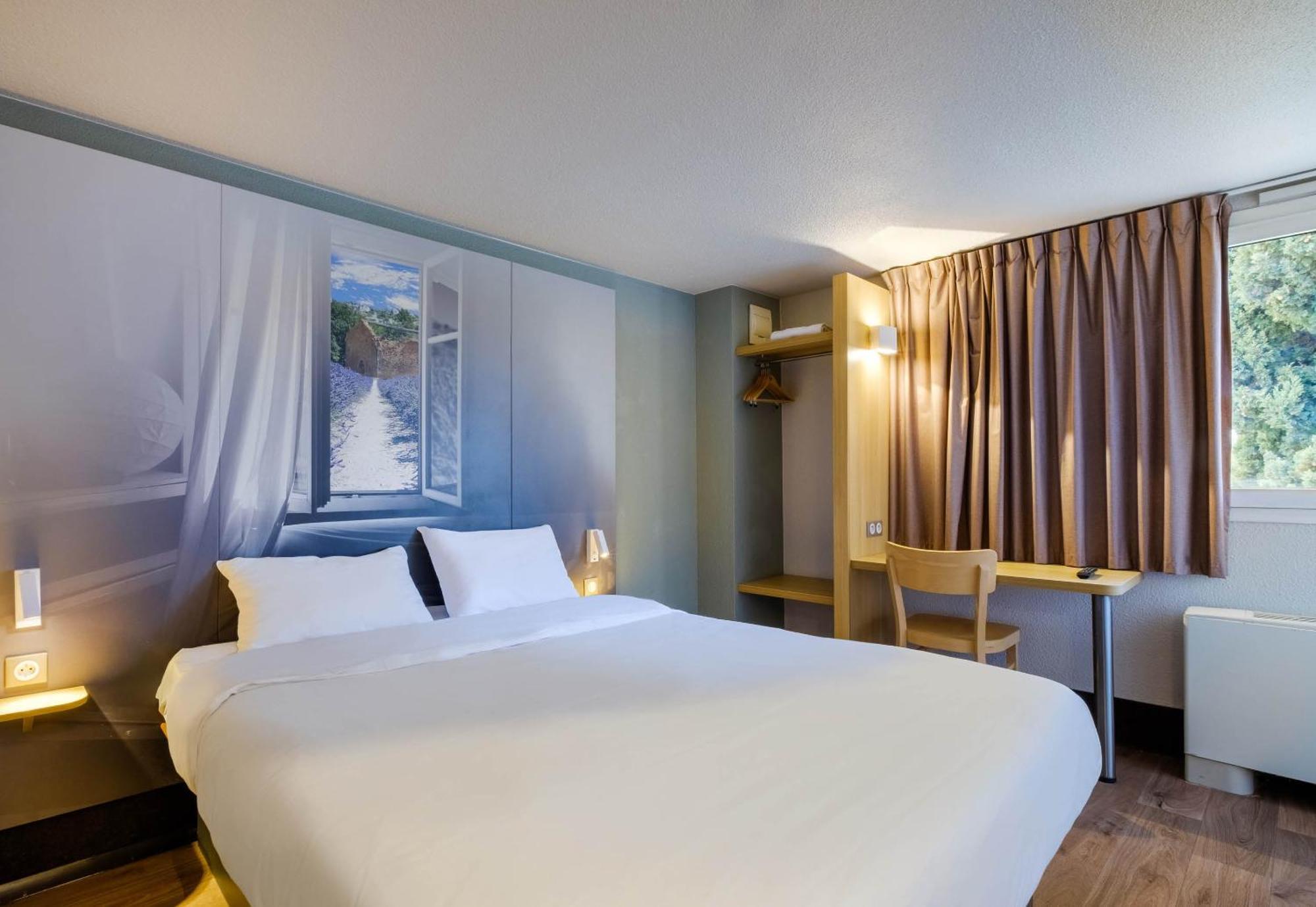 บีแอนด์บี โฮเทล เฟรจูส ปูเกต์-ซูร์-อาร์ฌ็อง Hotel เฟรฌูส ภายนอก รูปภาพ